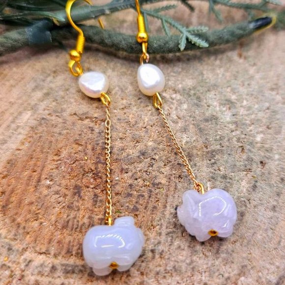 Nature Jade Blessing Pig Dangle Earring - Picture 7 of 10